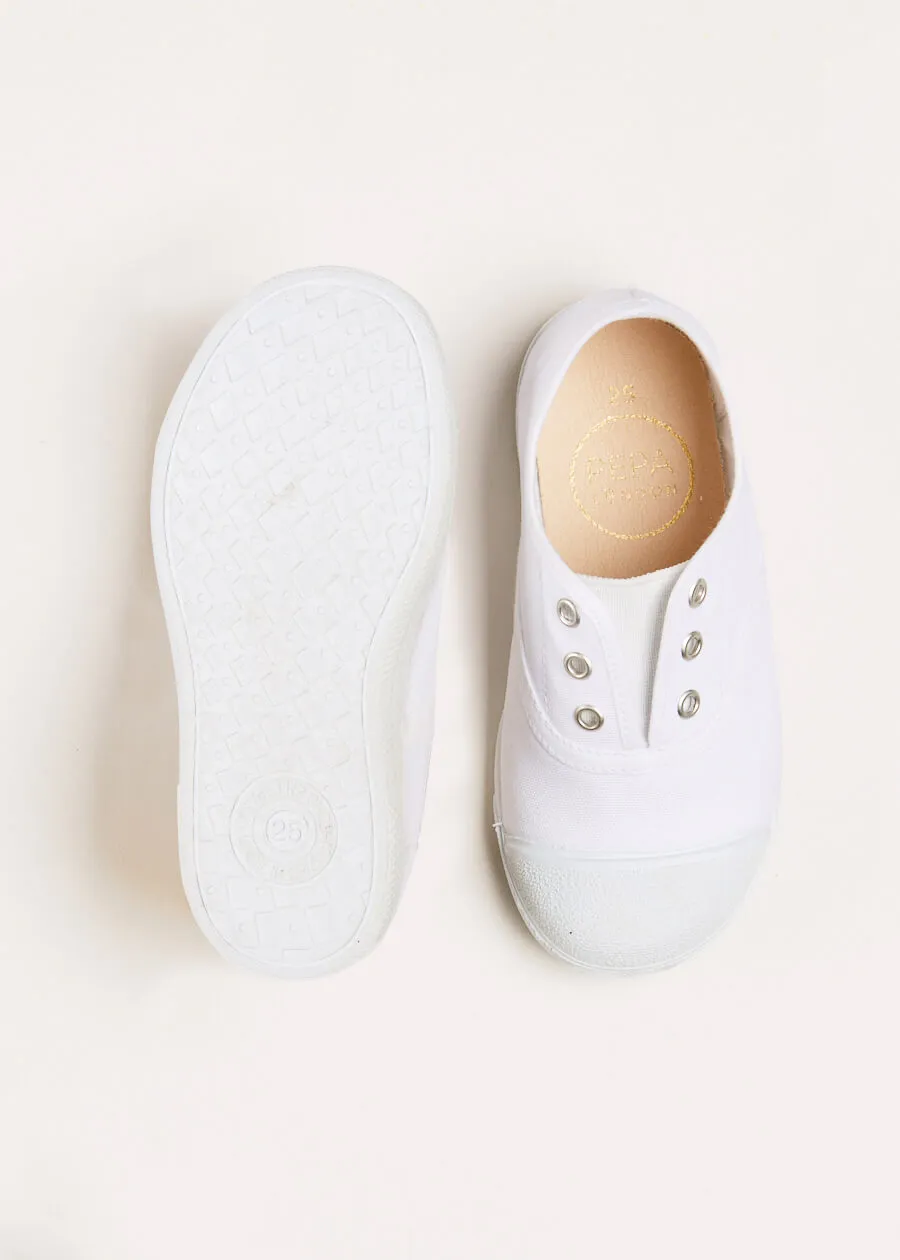 Canvas Plimsolls in White (20-34EU)