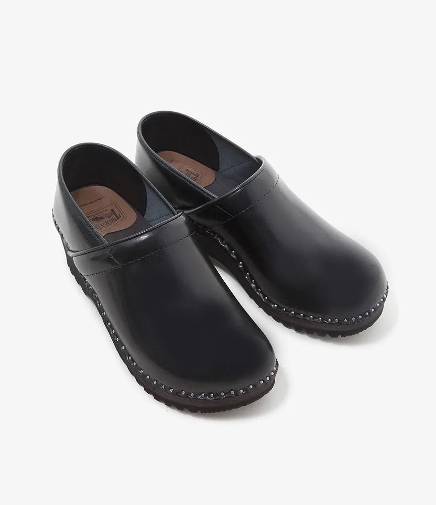 Closed Back 'Van Gogh' Clog – Black Leather