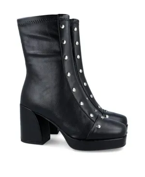 Marianne Boot in Black