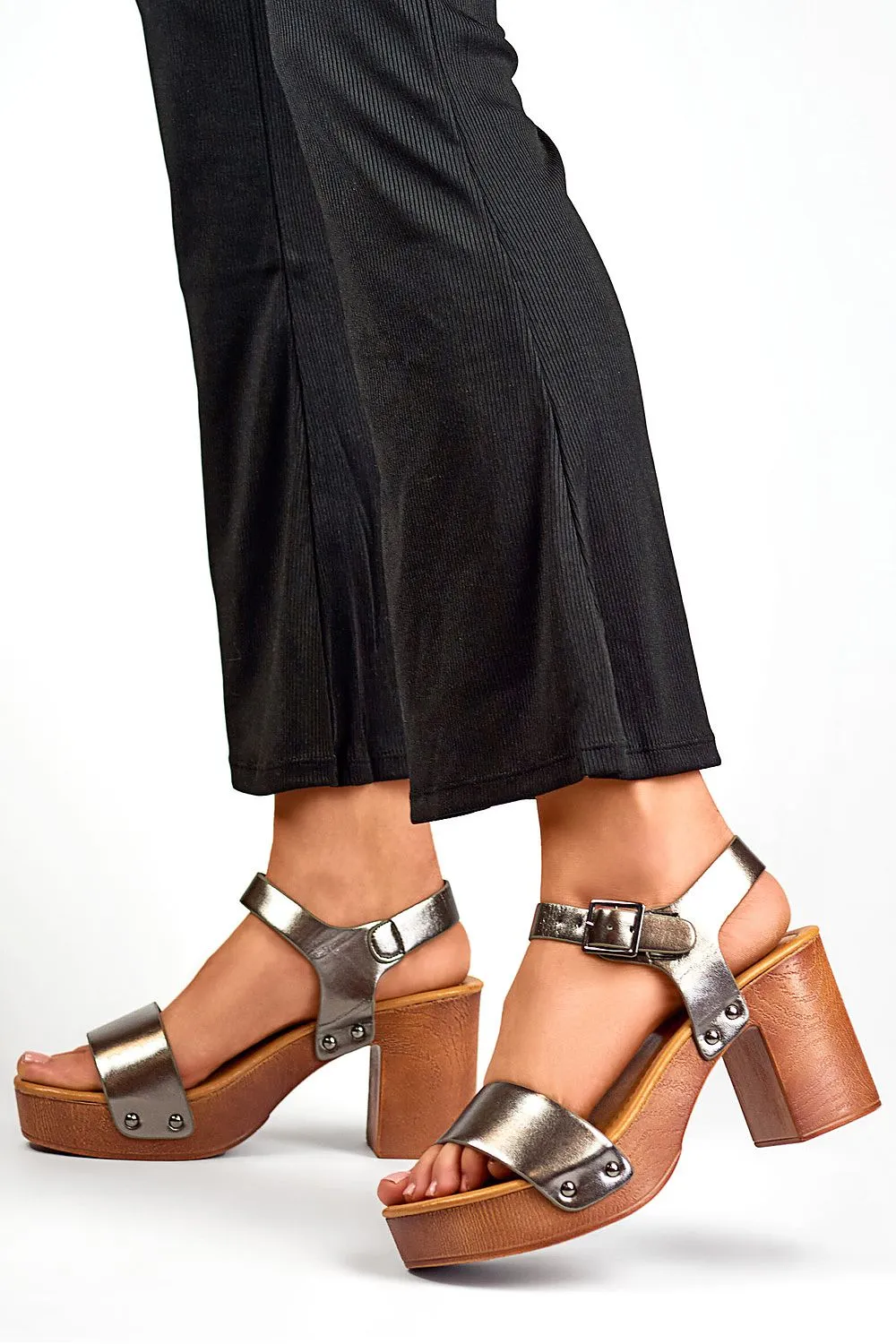 TEEK - Block Wood Heeled Strap Sandals